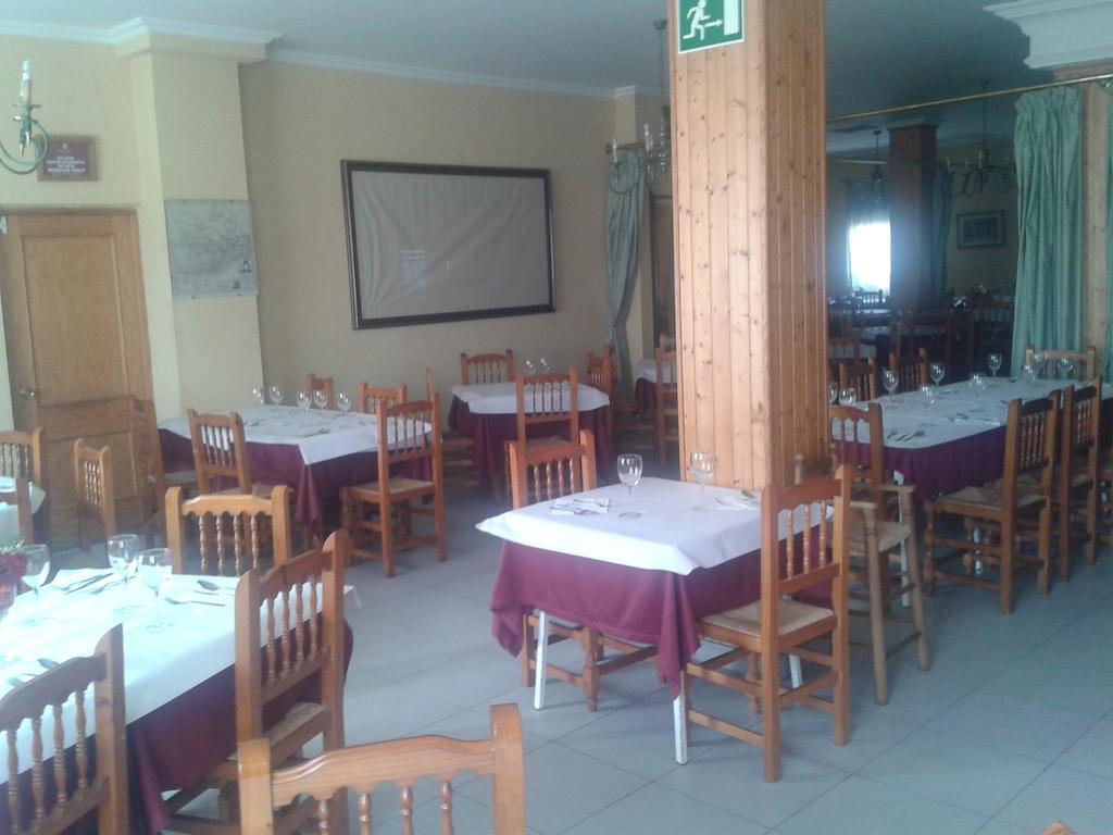 Hostal Restaurante Los Bronces Riópar Dış mekan fotoğraf