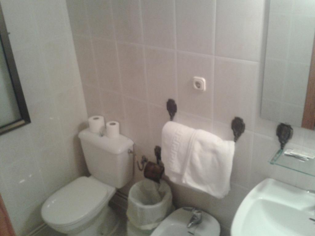 Hostal Restaurante Los Bronces Riópar Oda fotoğraf