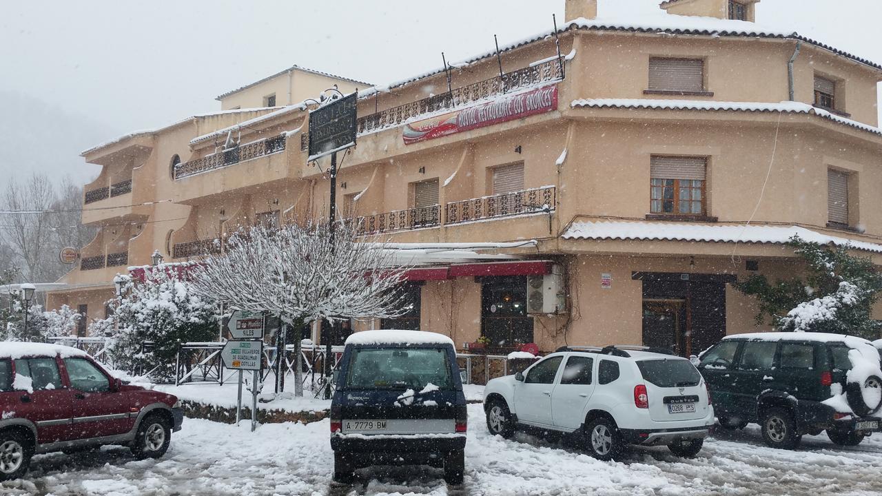 Hostal Restaurante Los Bronces Riópar Dış mekan fotoğraf