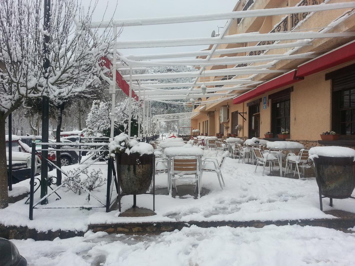 Hostal Restaurante Los Bronces Riópar Dış mekan fotoğraf